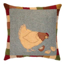 Quilting Antics Pattern | Old Mother Hen Cushion