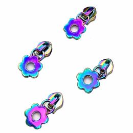 Sassafras Lane Zipper Pull, Size 5 | Iridescent Flower