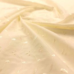 Broderie Anglaise 3 Hole Design | Cream
